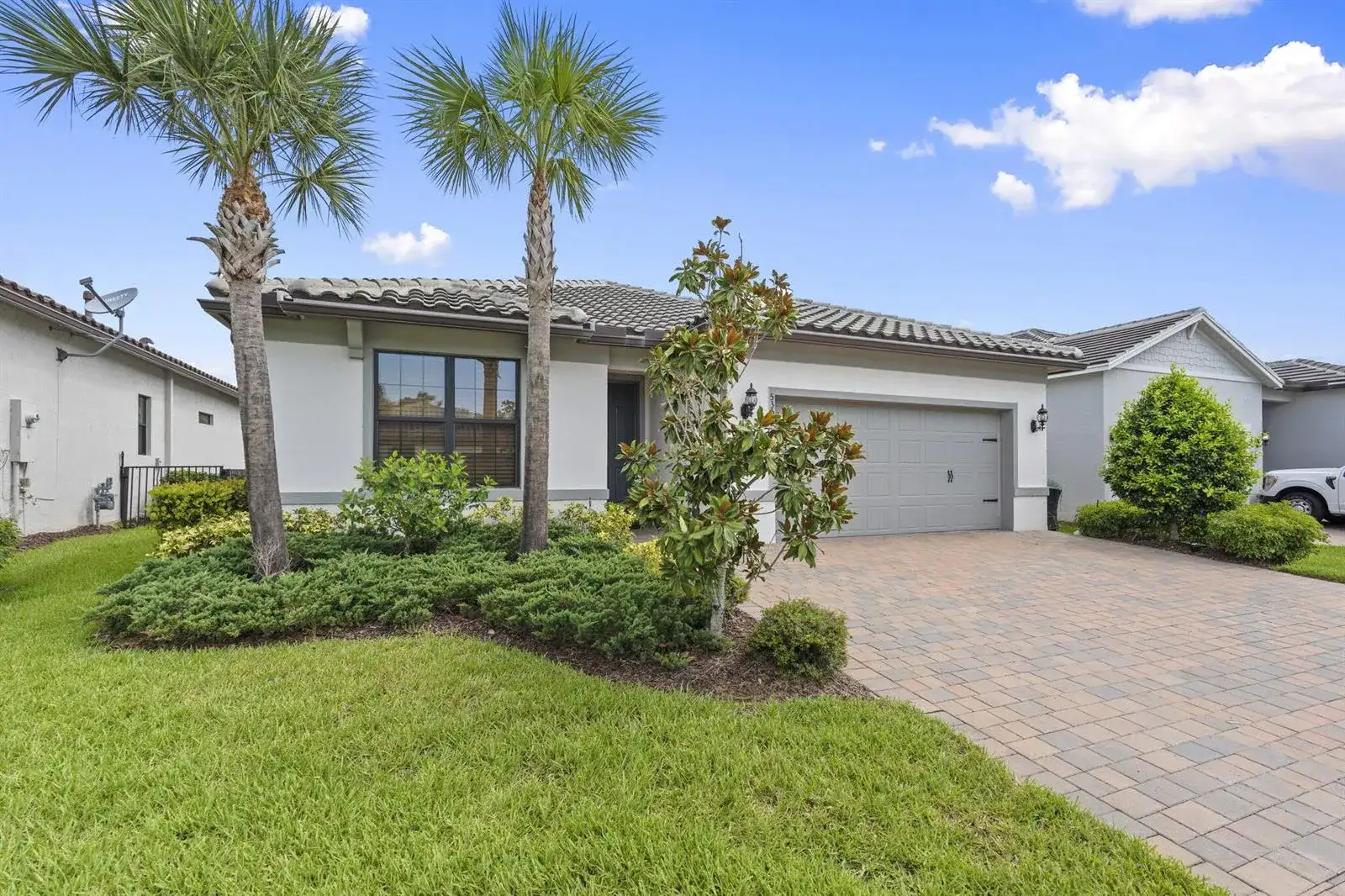 535 SE VILLANDRY Way, Port St. Lucie FL 34984 photo 3