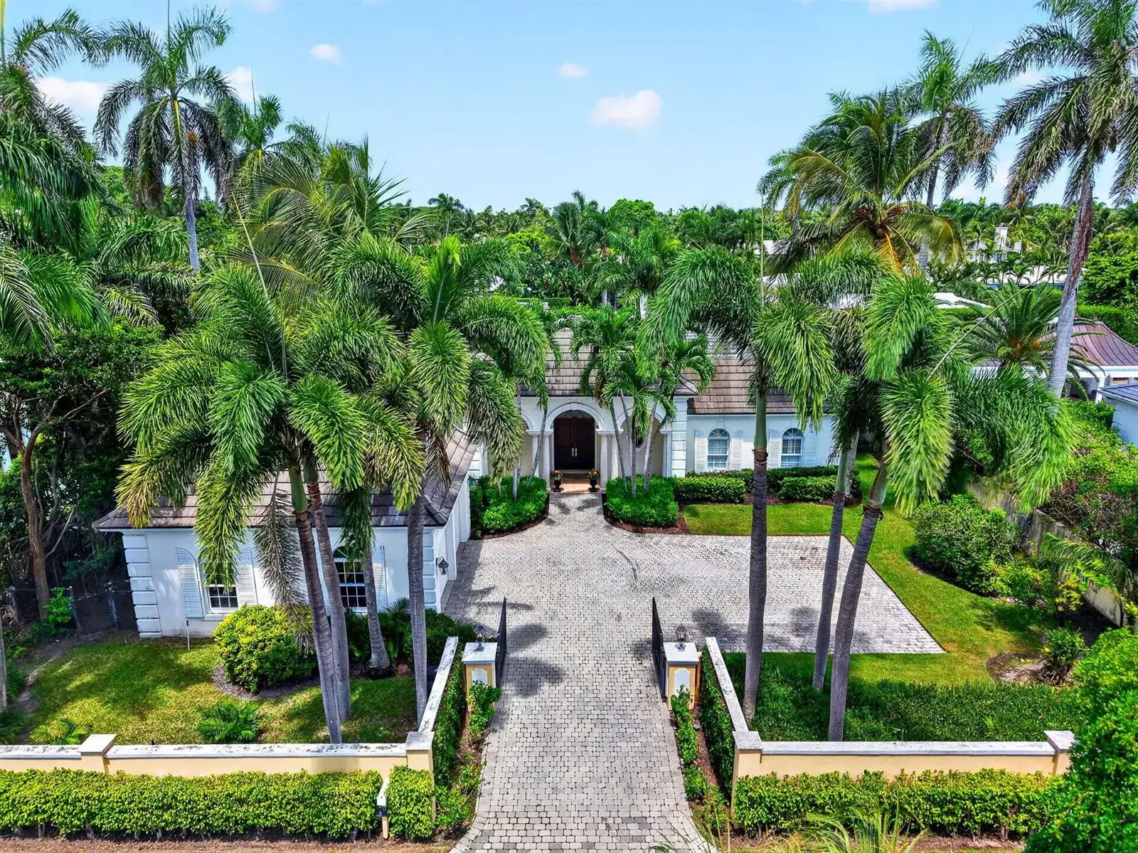 255 CHERRY Lane, Palm Beach FL 33480 photo 2