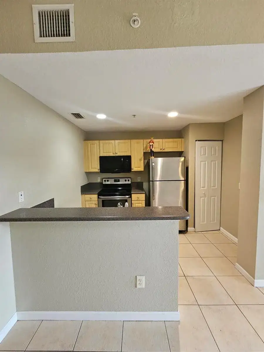 1927 MARSH HARBOR Drive, Riviera Beach FL 33404 photo 4
