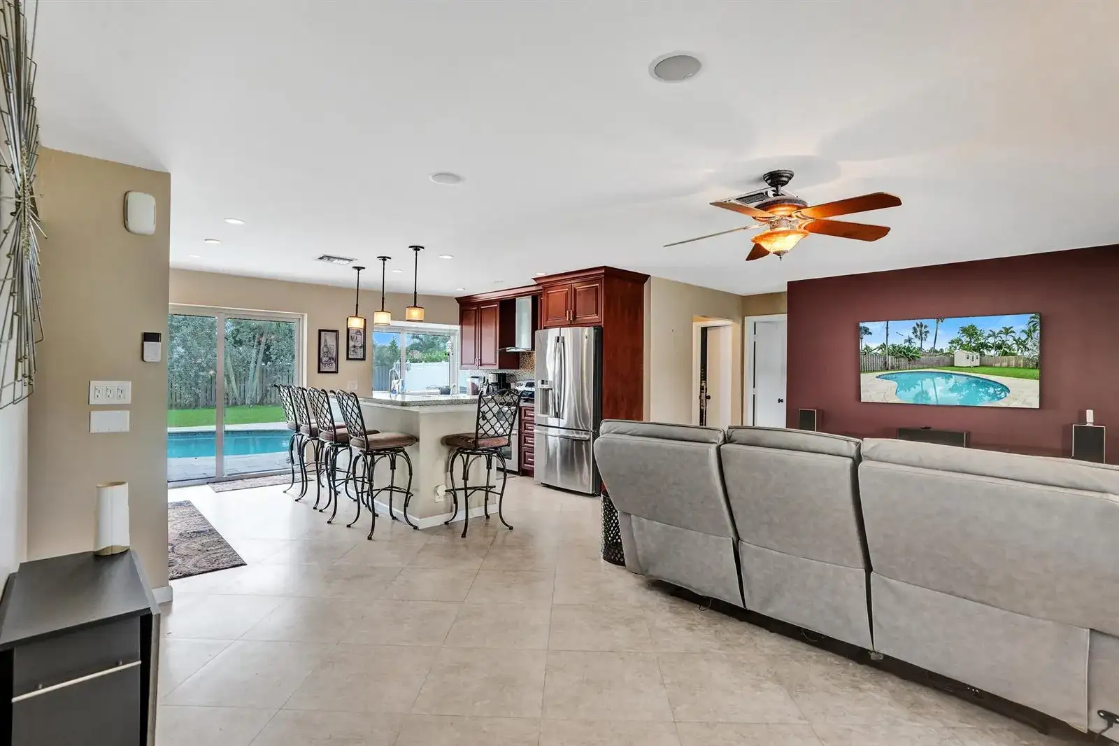 80 SE 10TH Street, Pompano Beach FL 33060 photo 4