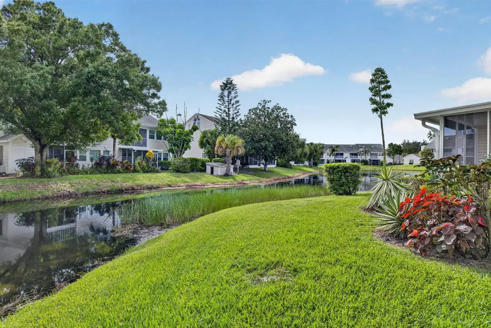 1975 WESTMINSTER Circle # 4, Vero Beach FL 32966 photo 2