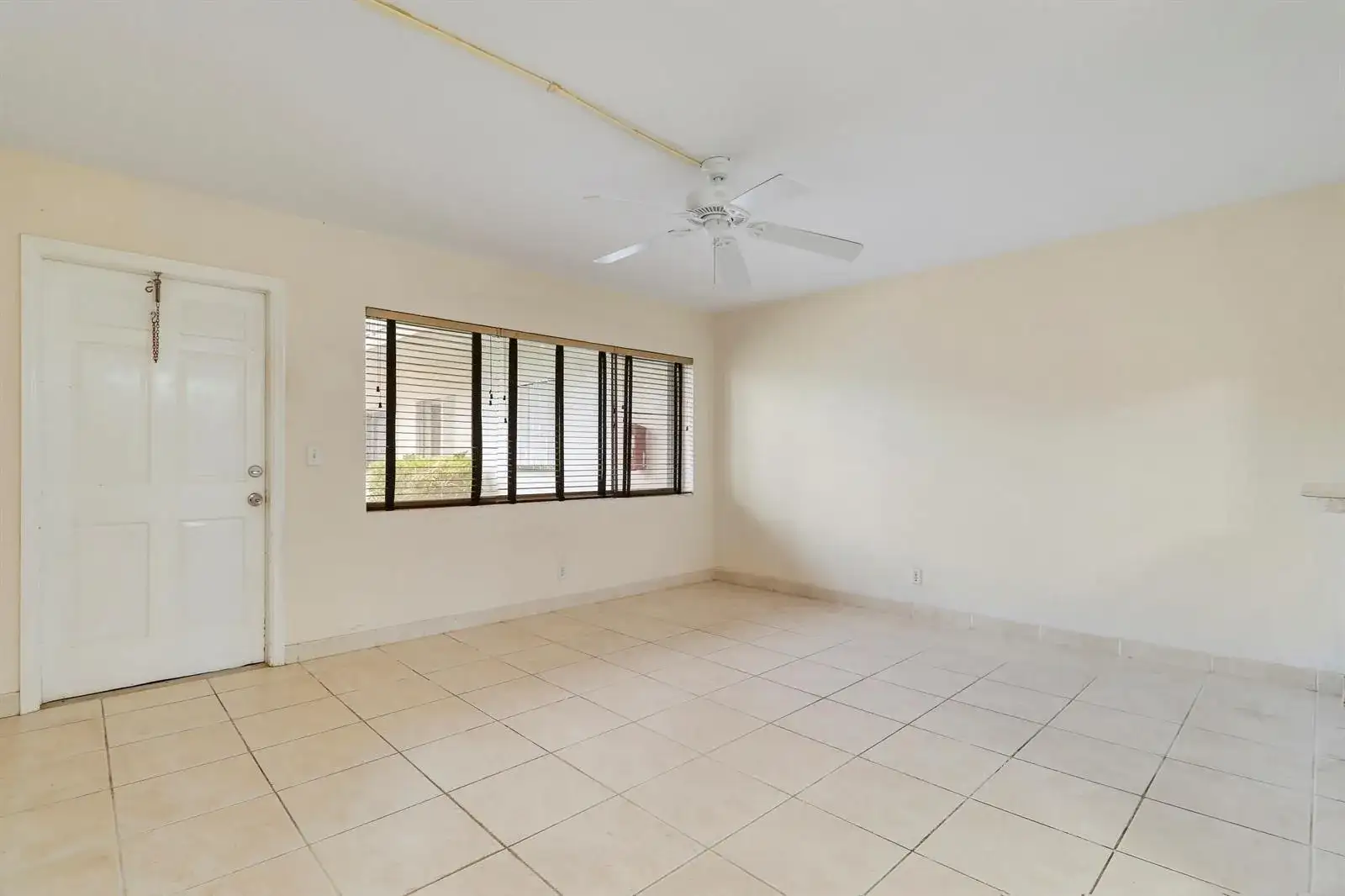 3040 LAKE OSBORNE Drive # 109, FL 33461 photo 5