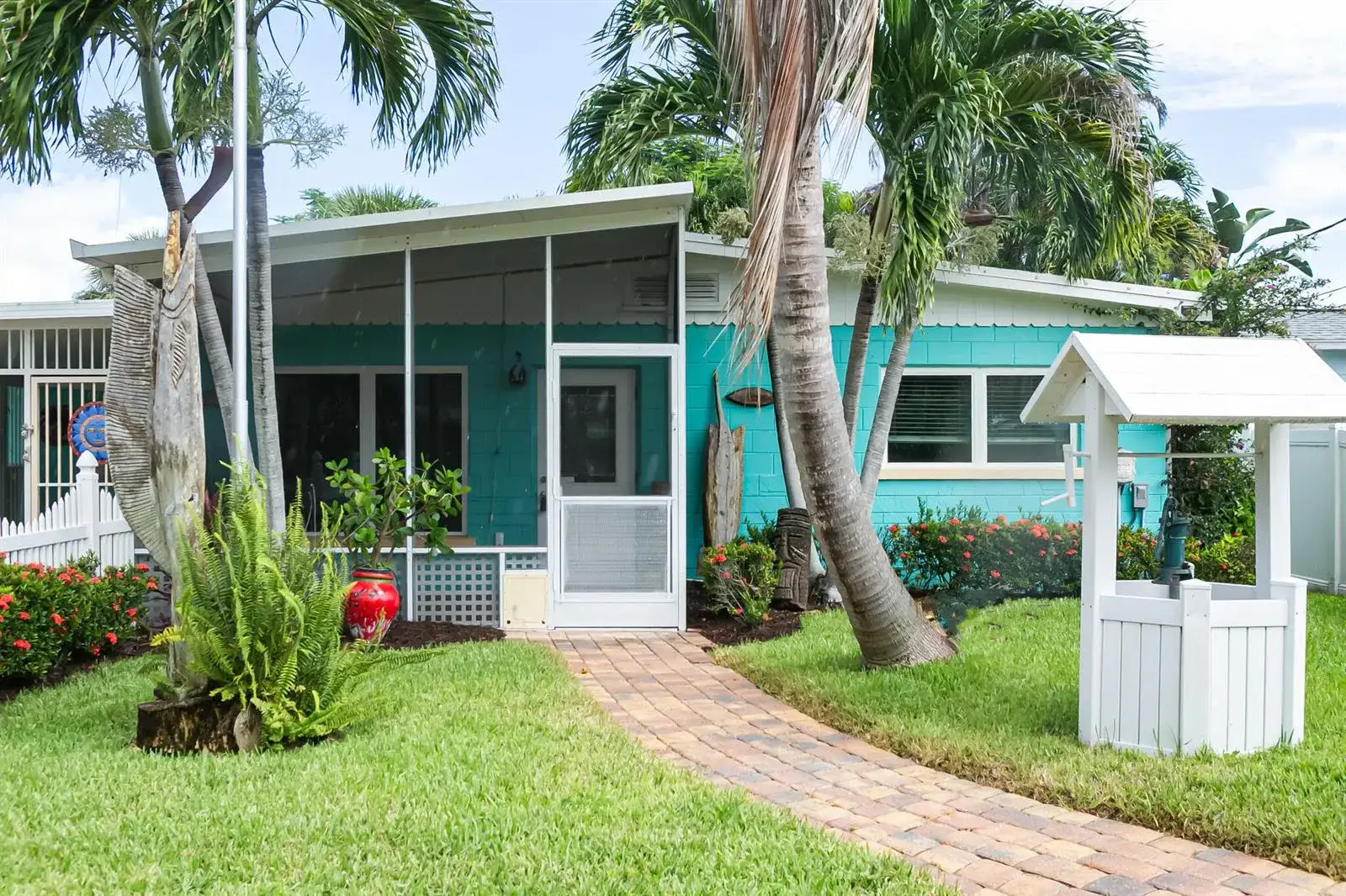 665 NE Bernard Street, Jensen Beach FL 34957 photo 2