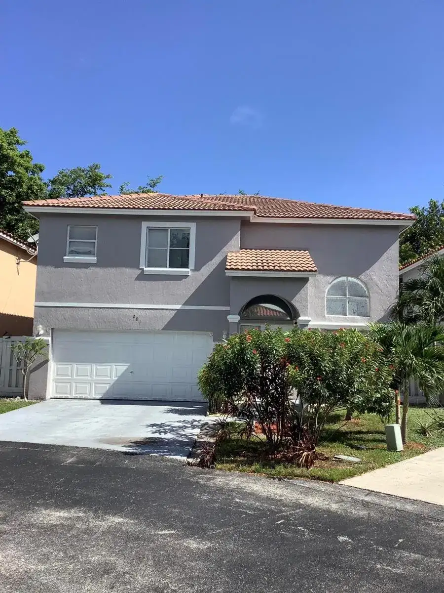 201 SW 98th Terrace, Pembroke Pines FL 33025 photo 3
