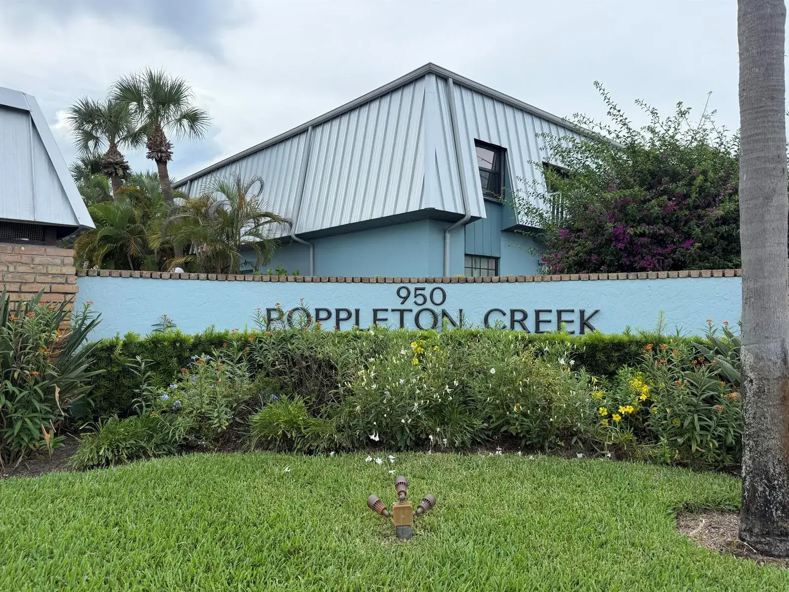 950 S KANNER Highway # E1, Stuart FL 34994