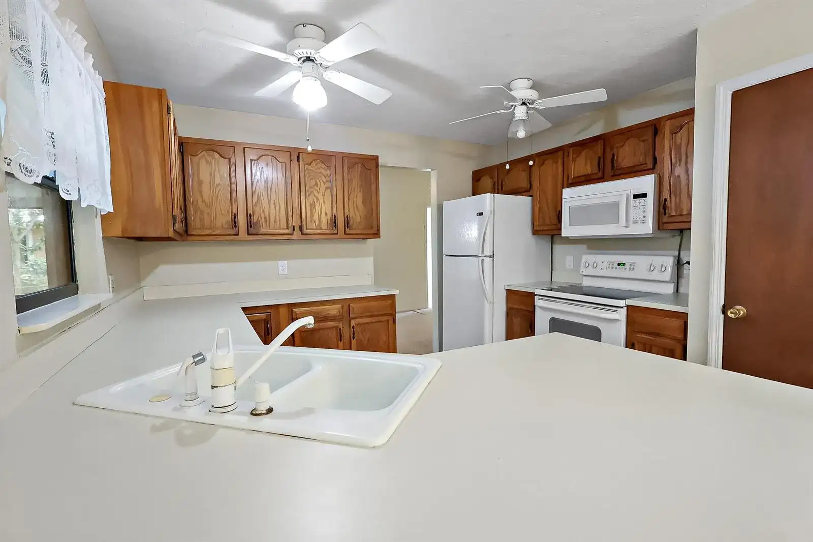 878 SW McComb Avenue, Port St. Lucie FL 34953 photo 4