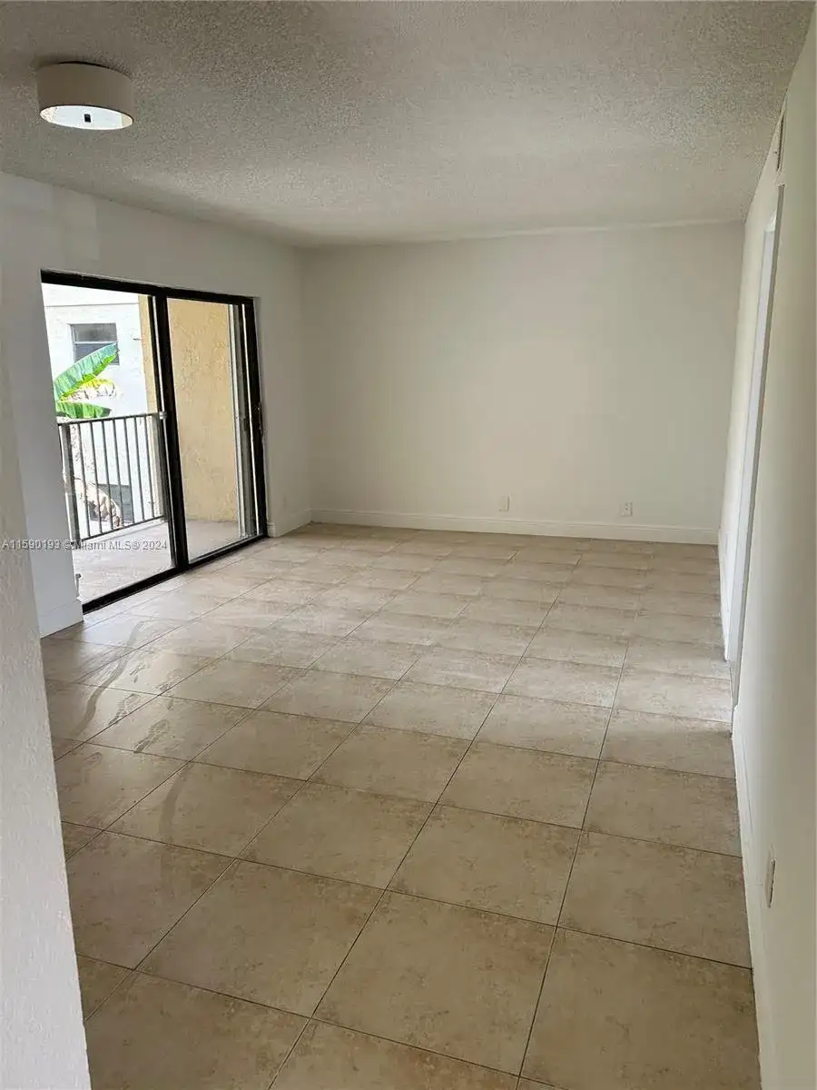 1445 LAKE CRYSTAL Drive # H, West Palm Beach FL 33411 photo 2