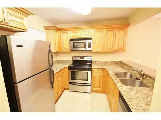 1445 LAKE CRYSTAL Drive # H, West Palm Beach FL 33411 photo 3