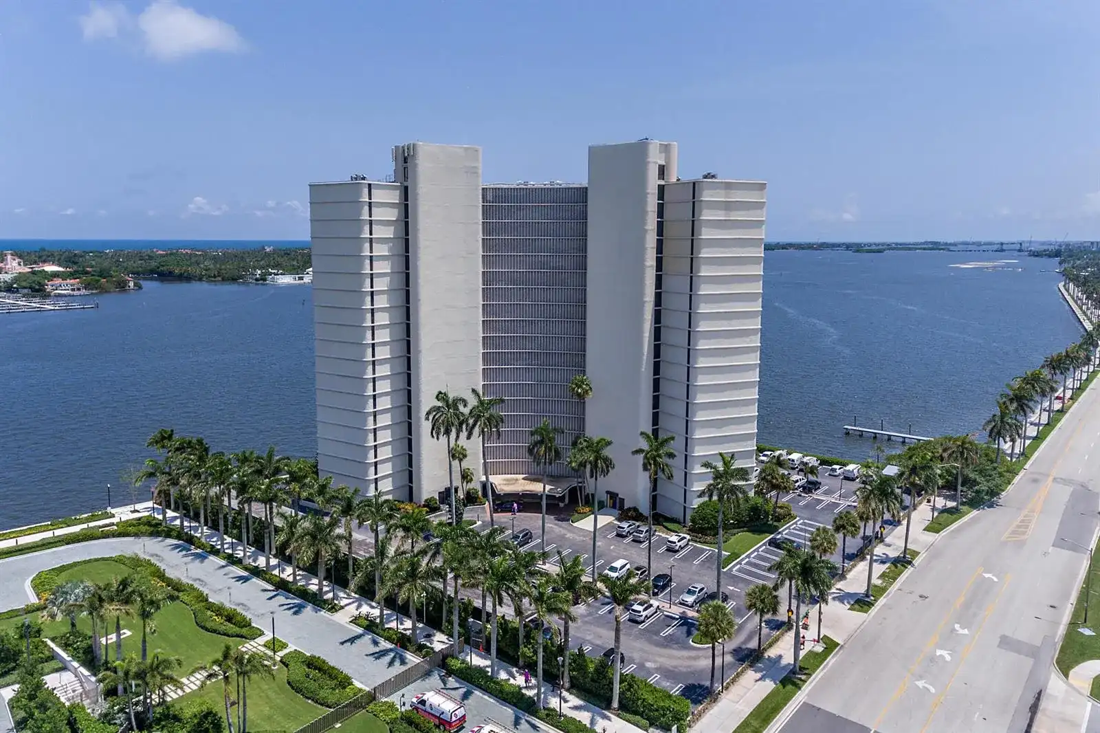 1200 S FLAGLER Drive # 1105, West Palm Beach FL 33401