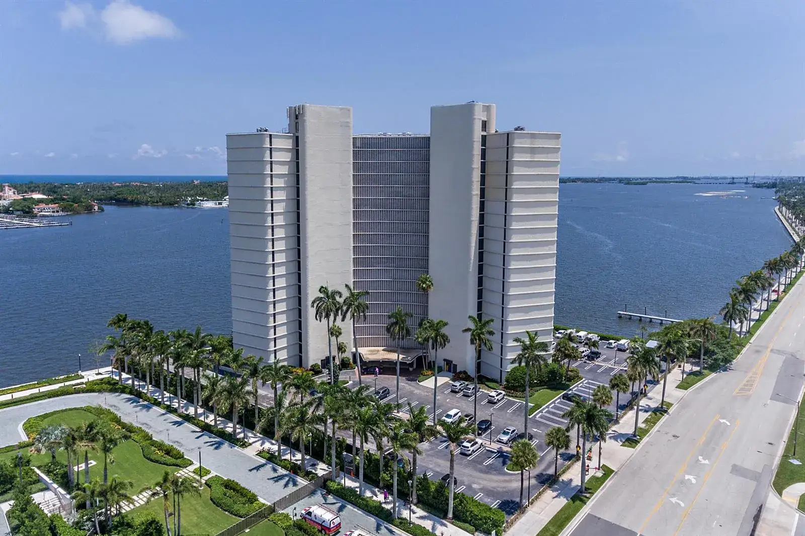 1200 S FLAGLER Drive # 1105, West Palm Beach FL 33401