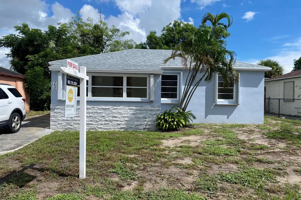 756 W 1ST Street, Riviera Beach FL 33404