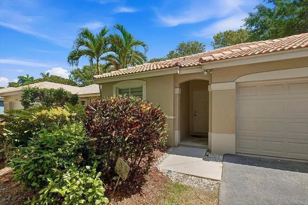 4112 Pine Ridge Lane, Weston FL 33331 photo 3