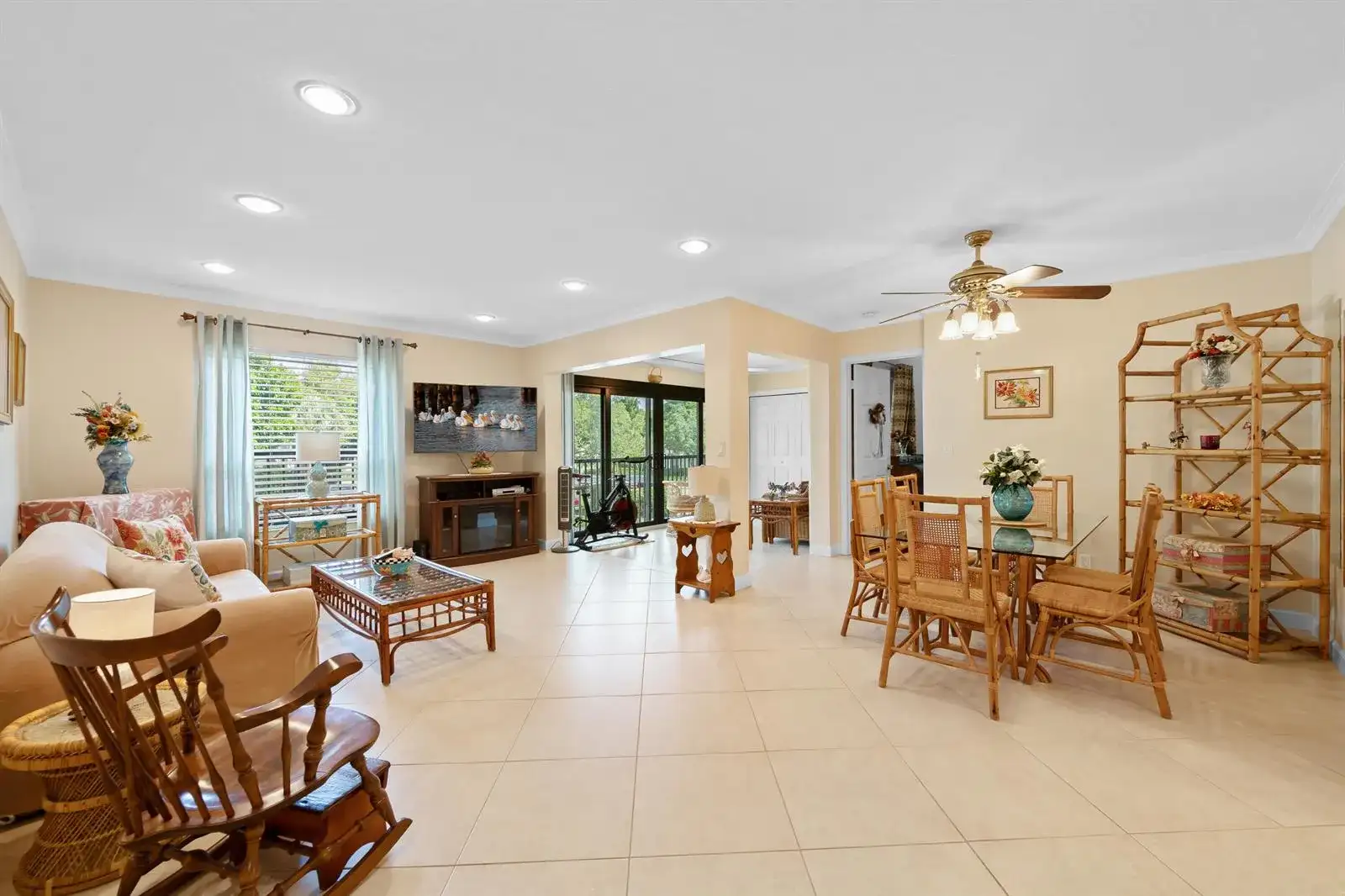 3459 COCOPLUM Circle # 3430, Coconut Creek FL 33063 photo 5