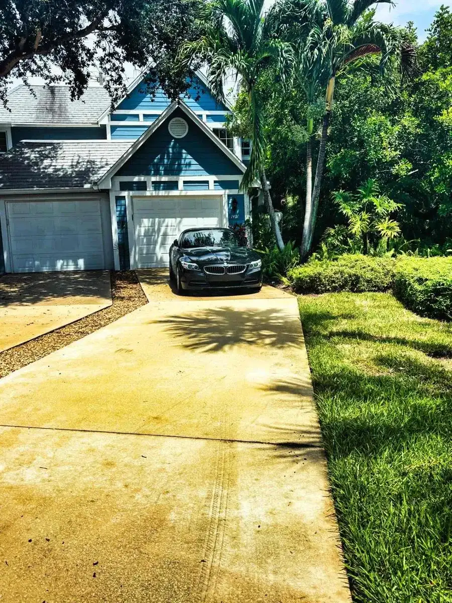 1401 OCEAN DUNES Circle, Jupiter FL 33477