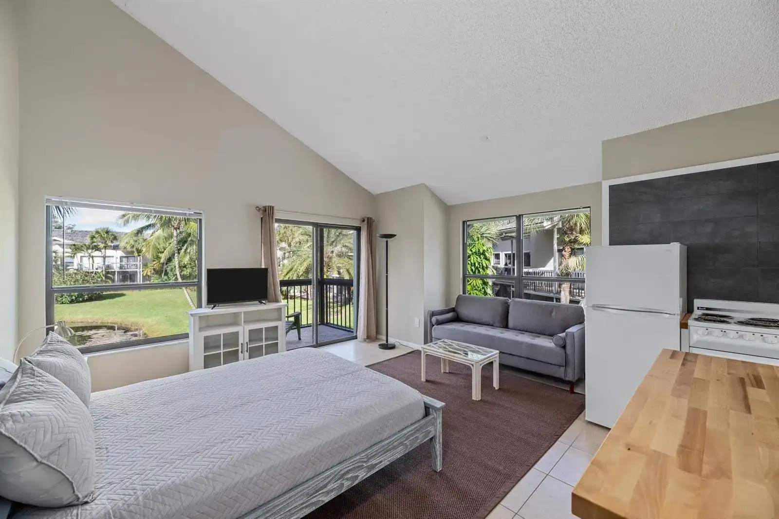 11863 Wimbledon Circle # 511, Wellington FL 33414