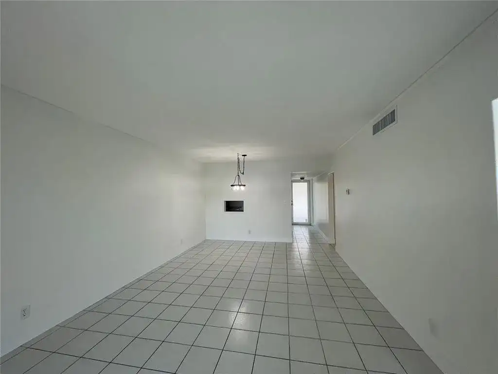 19255 NE 2ND Avenue # 2224, Miami FL 33179 photo 4