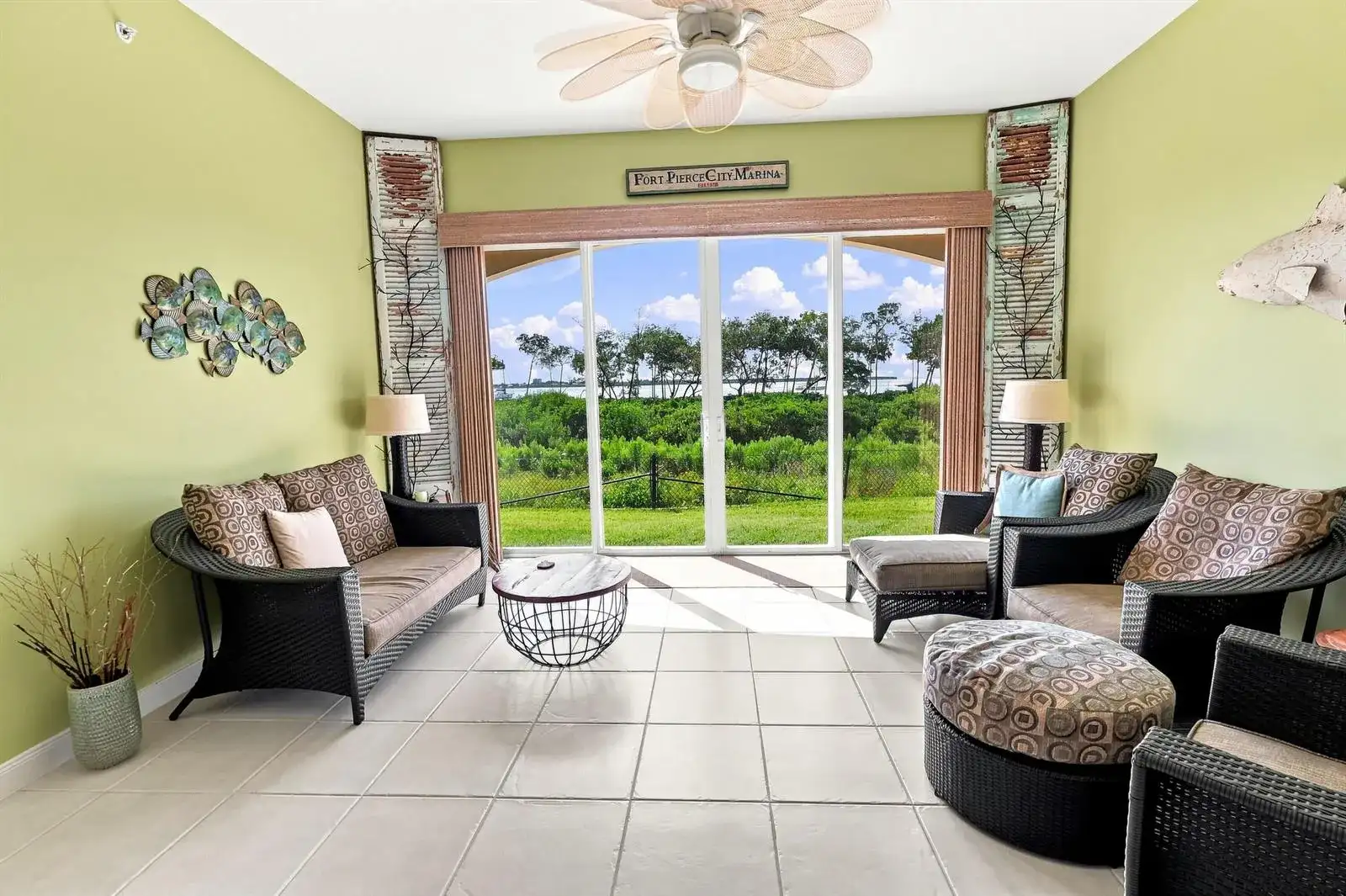 26 HARBOUR ISLE Drive W # 102, Fort Pierce FL 34949 photo 2