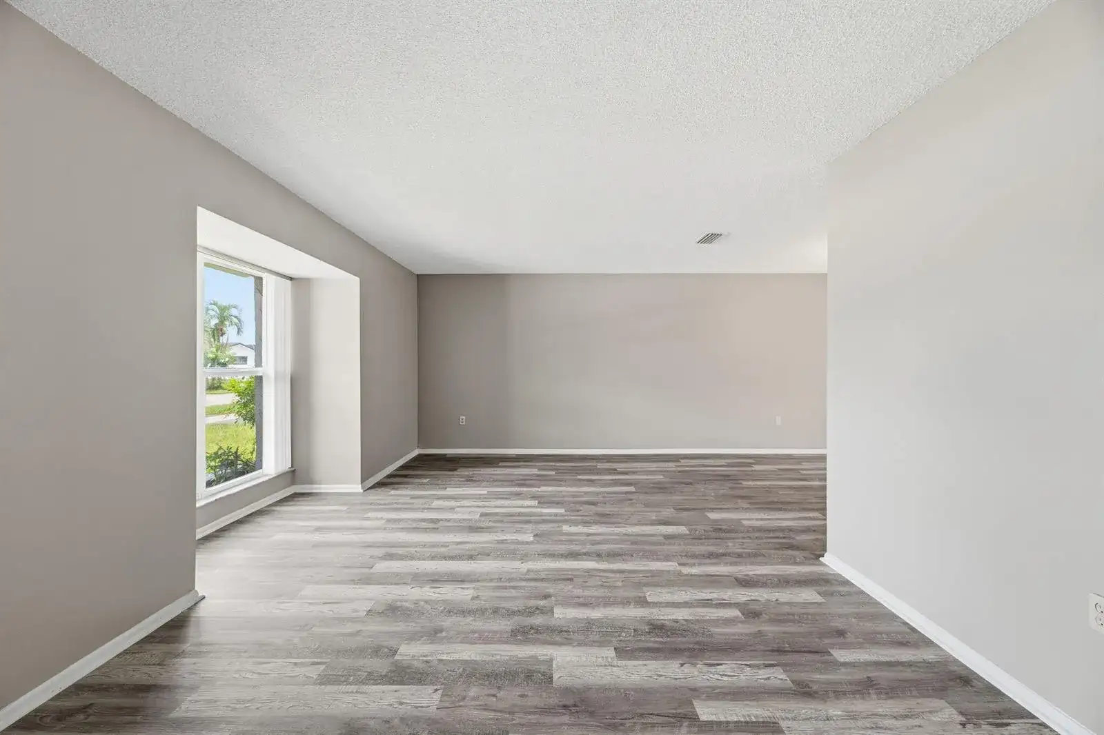 10830 NW 29TH Court, Sunrise FL 33322 photo 2