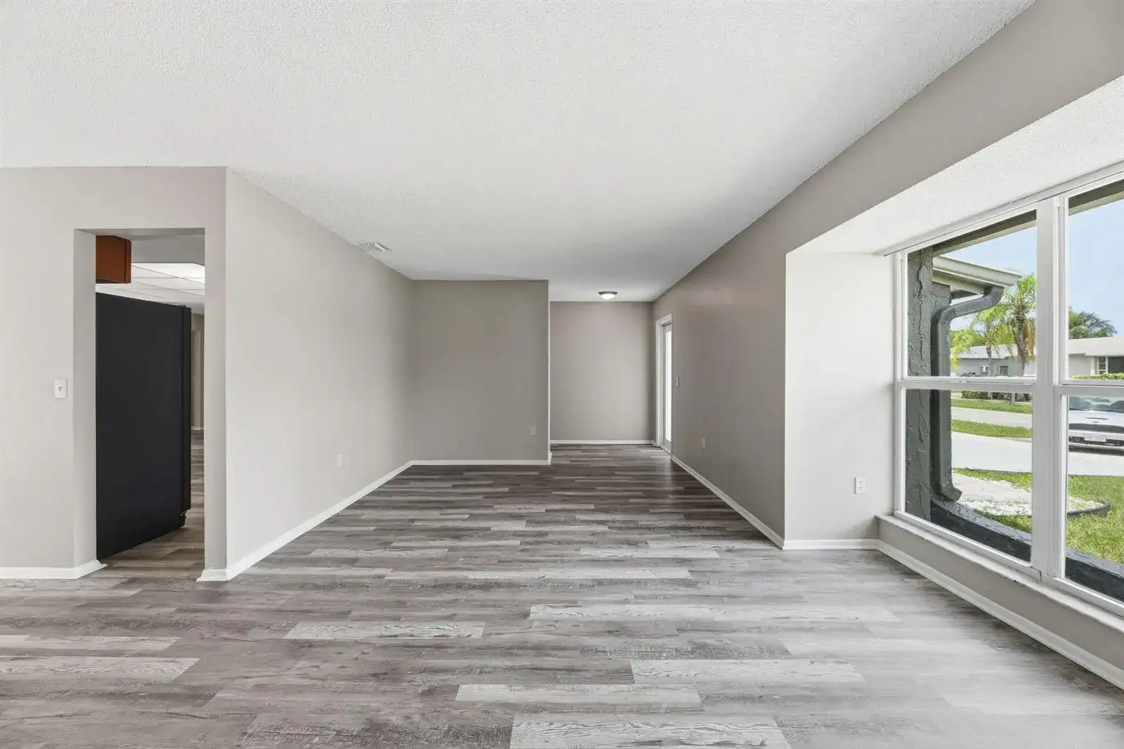 10830 NW 29TH Court, Sunrise FL 33322 photo 3
