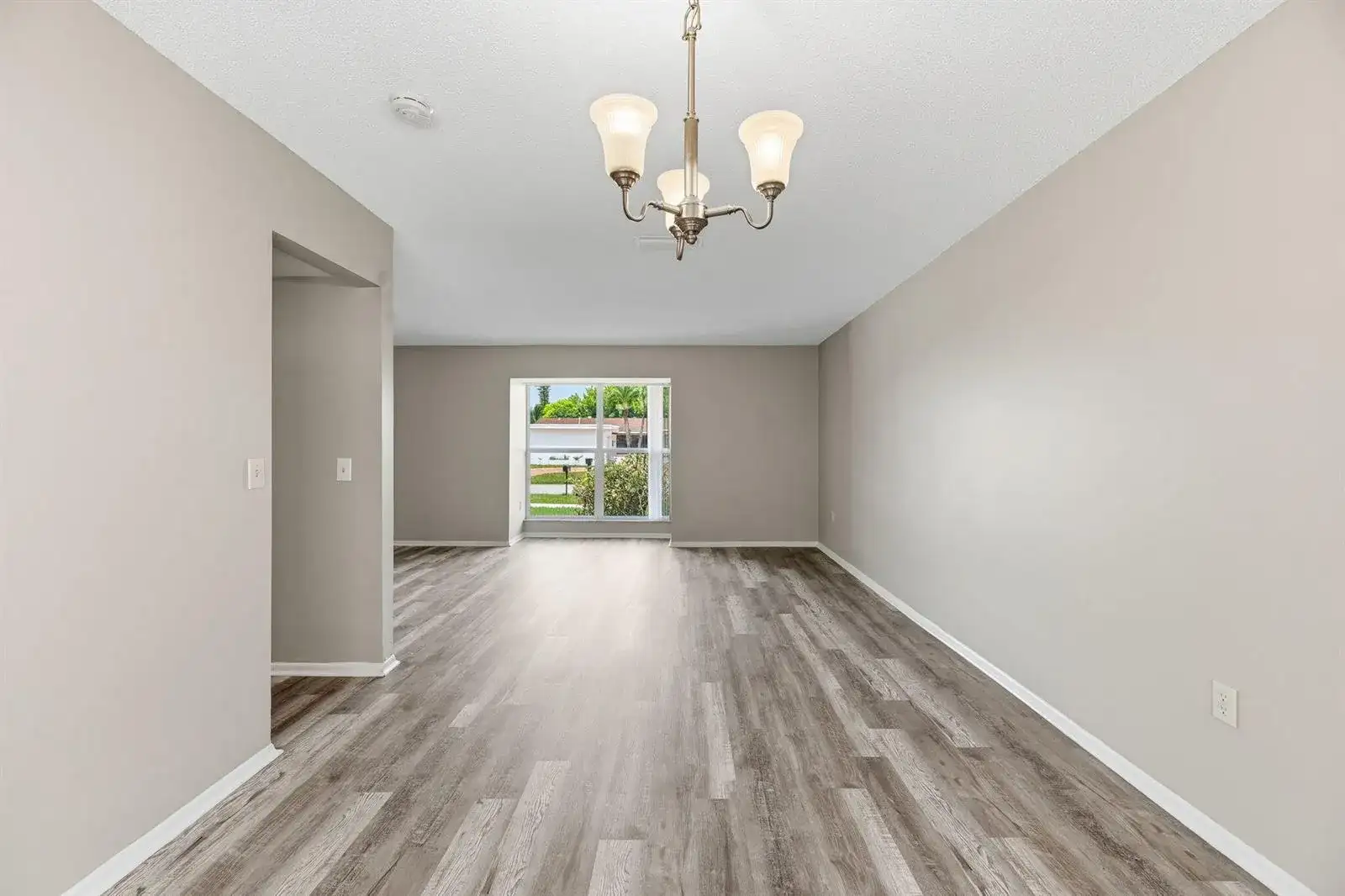 10830 NW 29TH Court, Sunrise FL 33322 photo 4