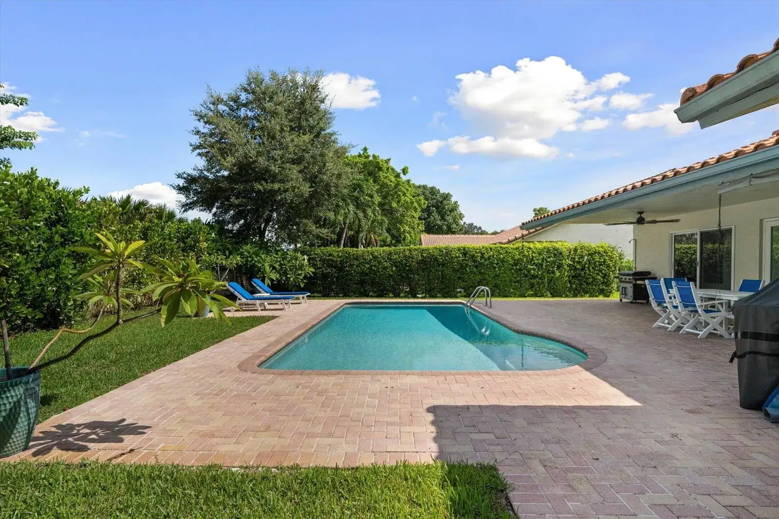4850 NW 92nd Terrace, Coral Springs FL 33067 photo 2