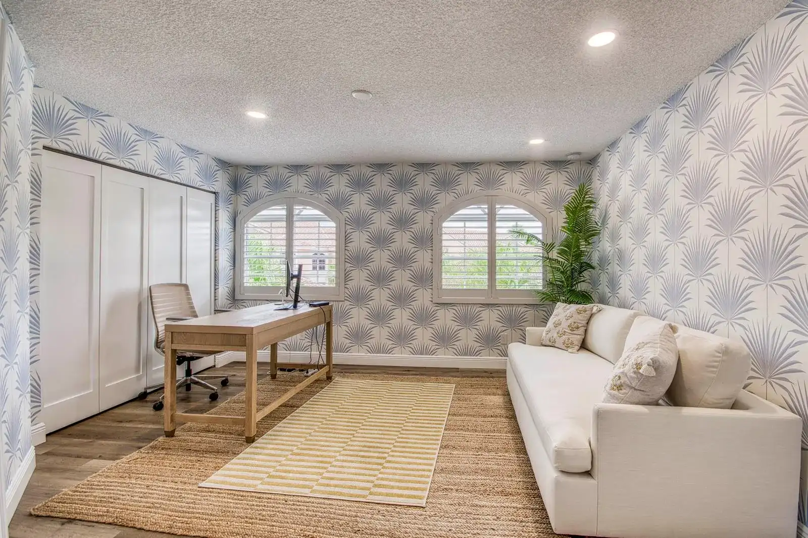 202 Legendary Circle, Palm Beach Gardens FL 33418 photo 4