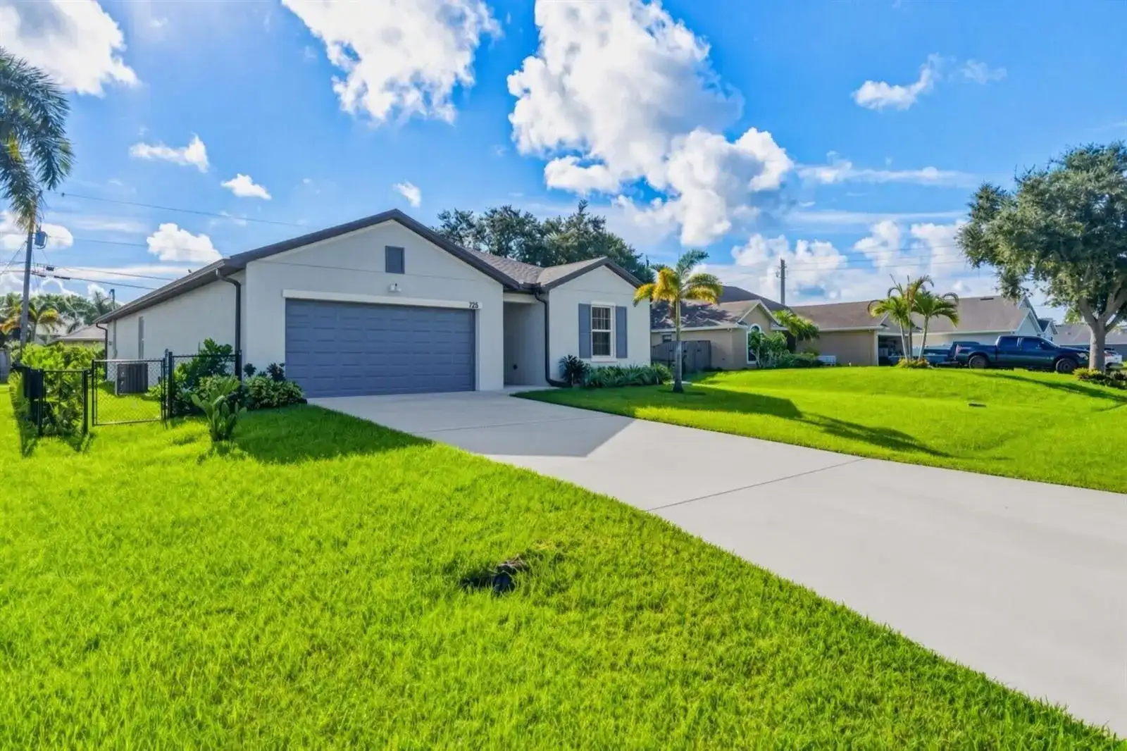 226 SW MILBURN Circle, Port St. Lucie FL 34953