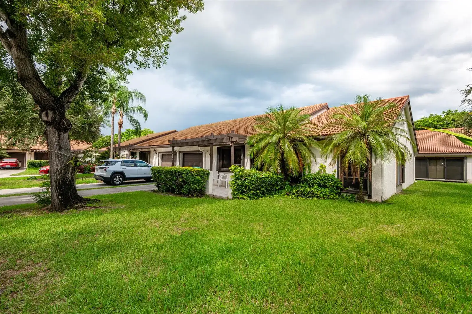 7143 WISTERIA Way, Tamarac FL 33321 photo 2