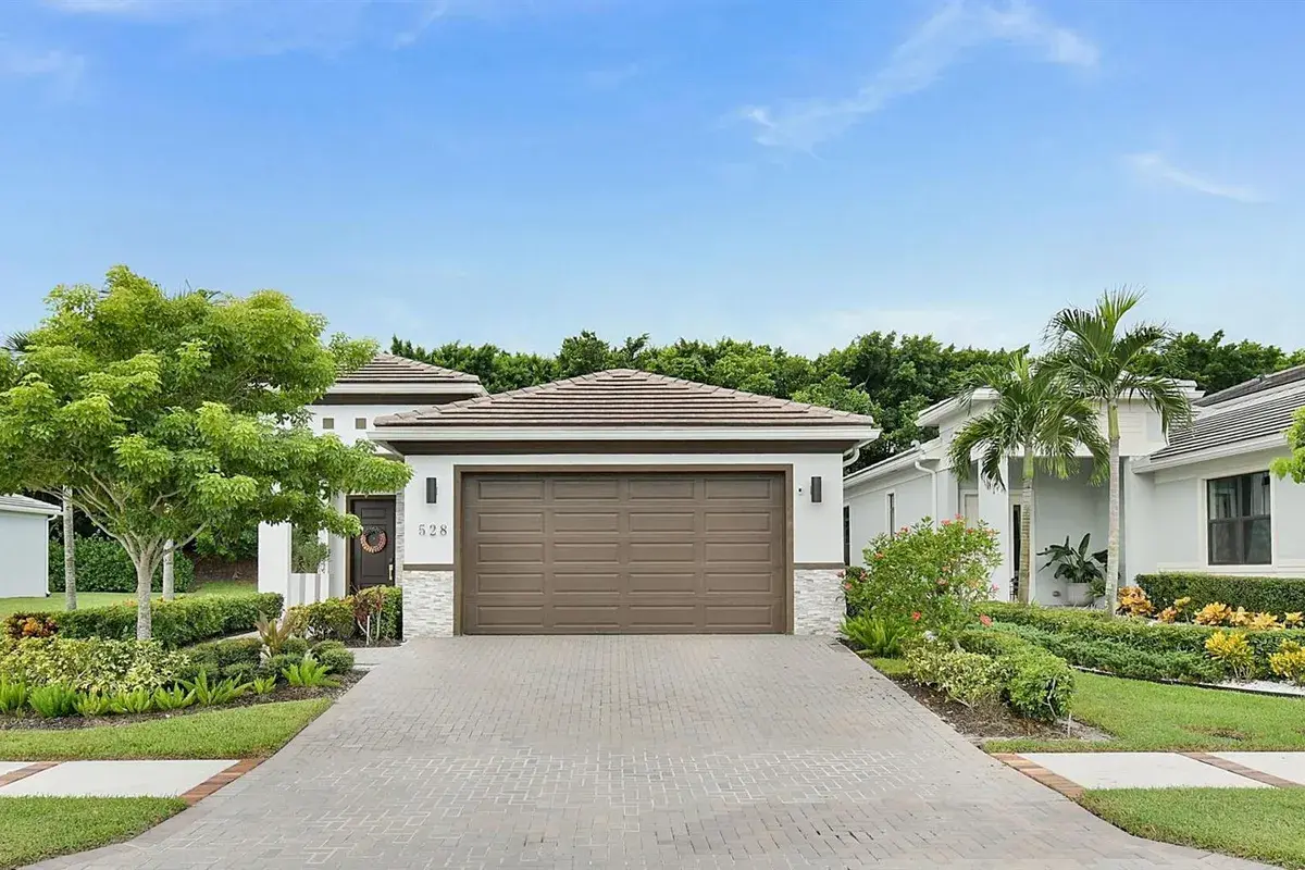 528 SE Fascino Circle SE, Port St. Lucie FL 34984