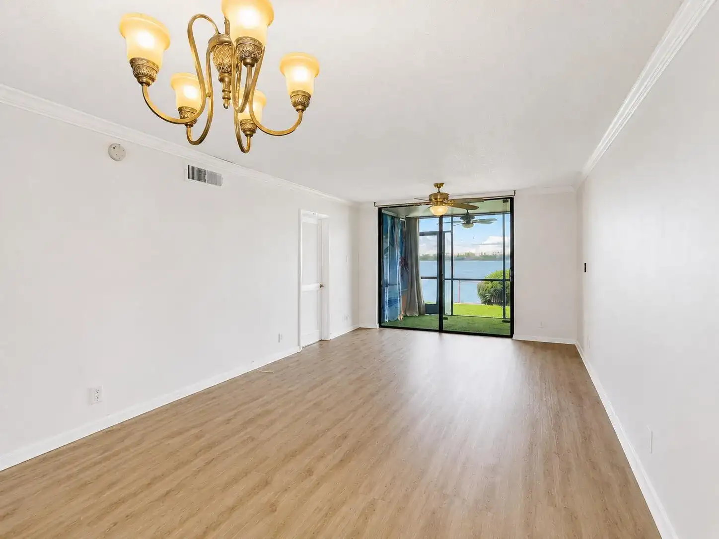 110 LAKE EMERALD Drive # 103, Oakland Park FL 33309 photo 2