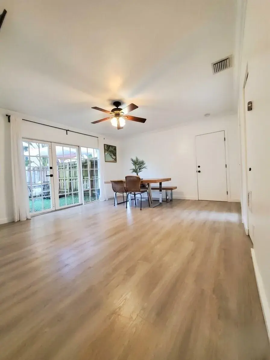 1400 NE 4TH Court # 1, Fort Lauderdale FL 33301