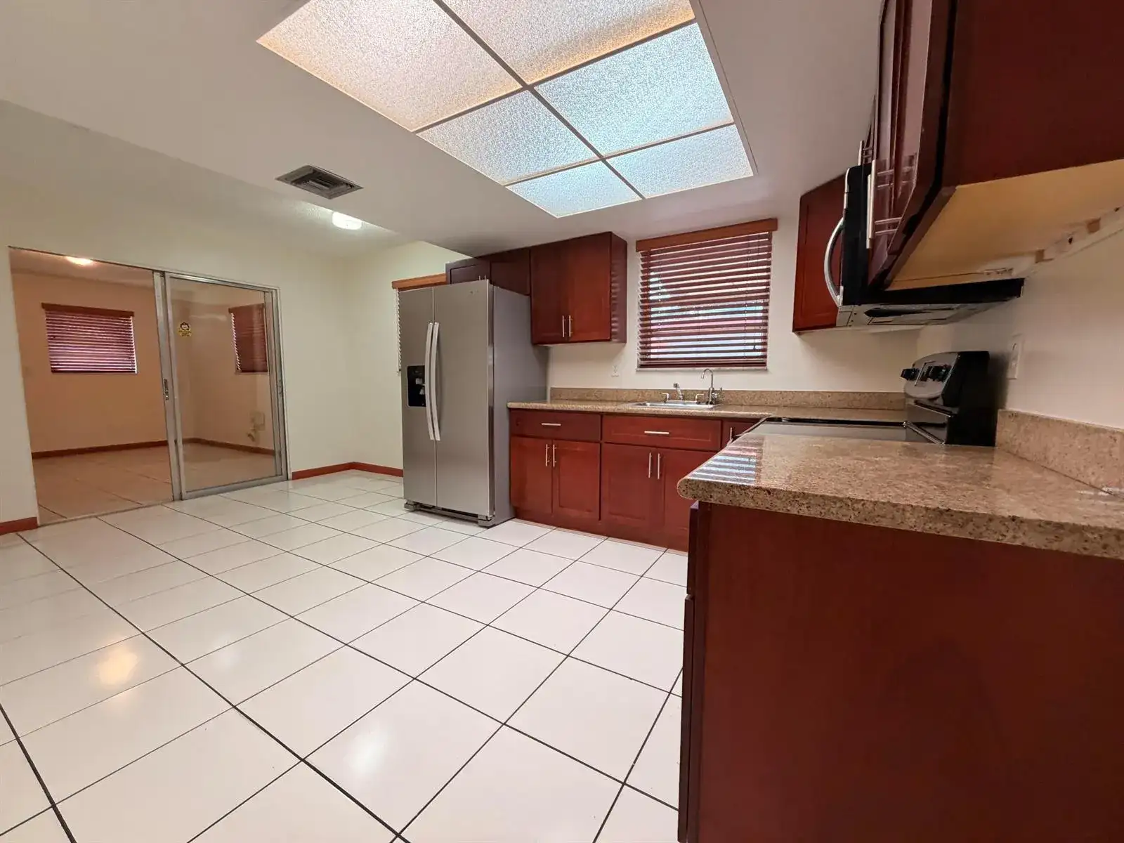 727 SW 5TH Street, Dania Beach FL 33004 photo 2