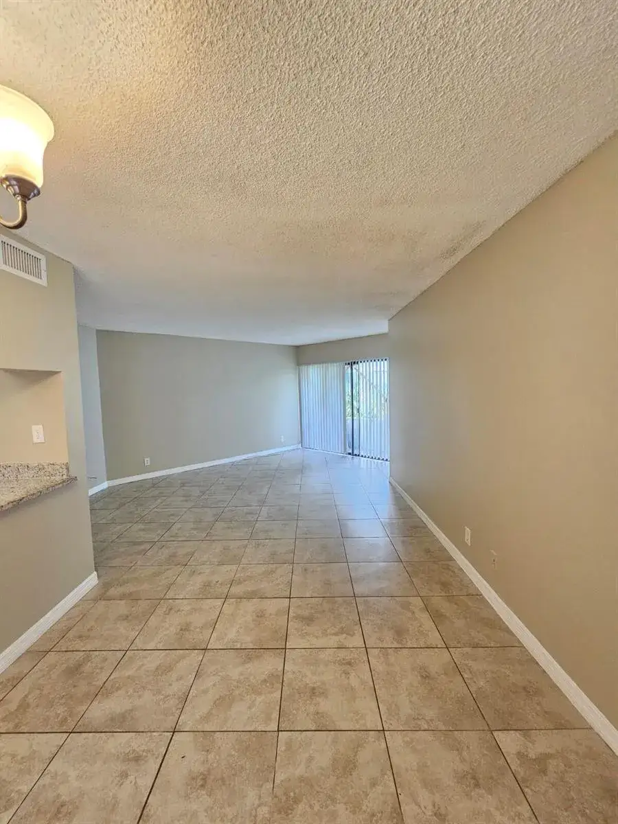 1820 N CONGRESS Avenue # 104, West Palm Beach FL 33401