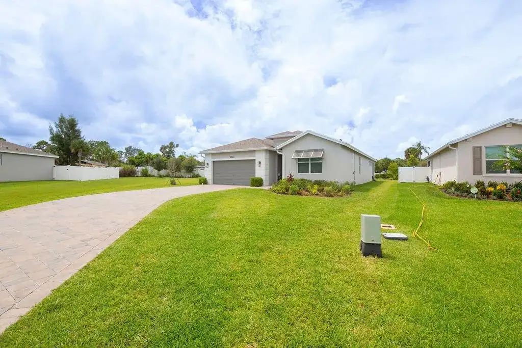 5788 SE SKYBLUE Circle, Stuart FL 34997 photo 3