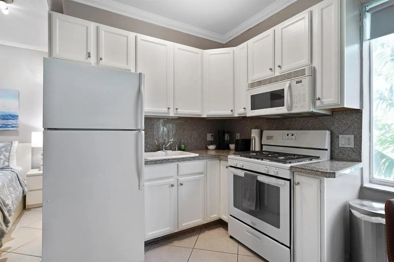 3710 Collins Avenue # 304, Miami Beach FL 33140