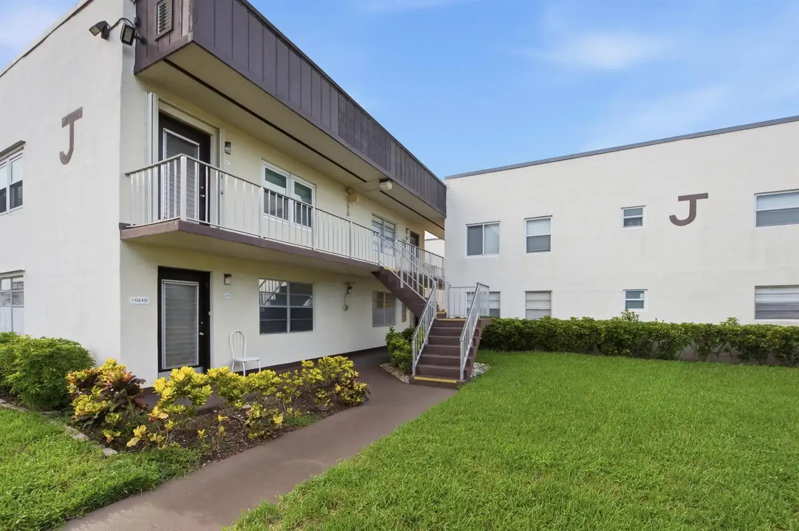 479 Burgundy J, Delray Beach FL 33484 photo 5