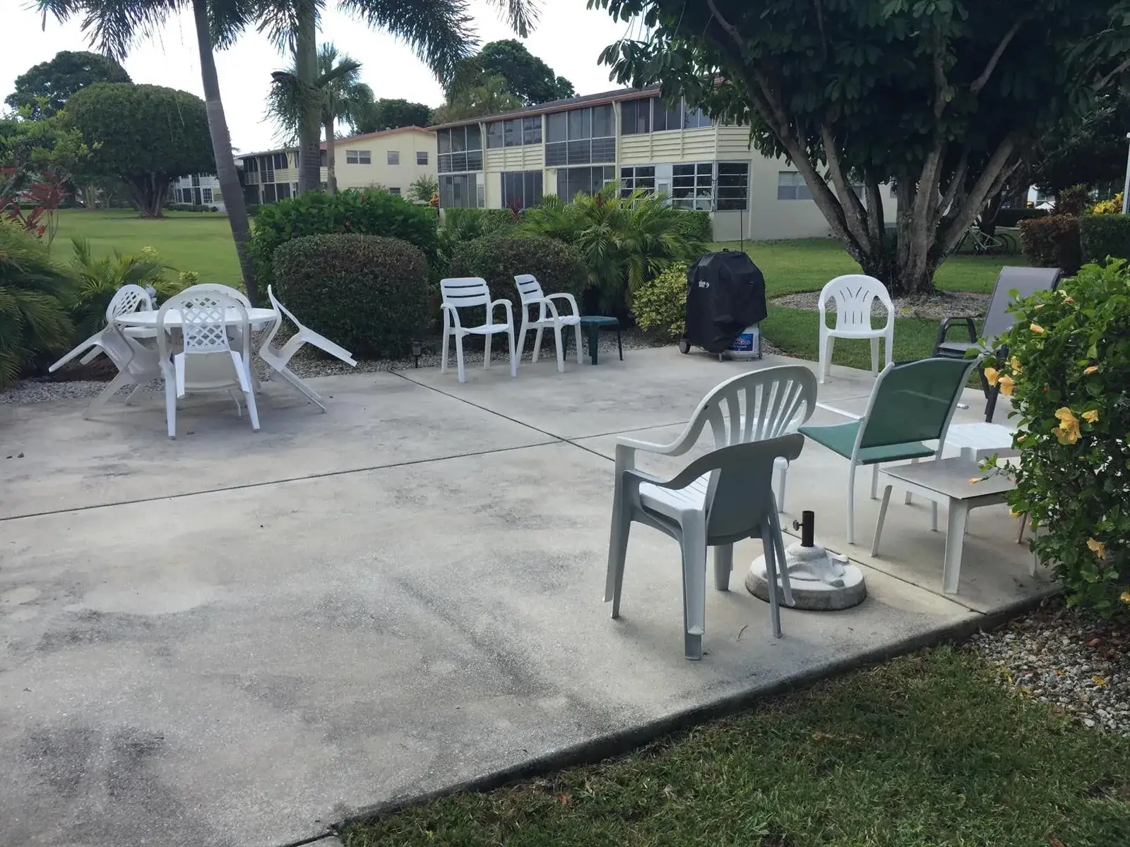 381 WINDSOR Q # 381, West Palm Beach FL 33417