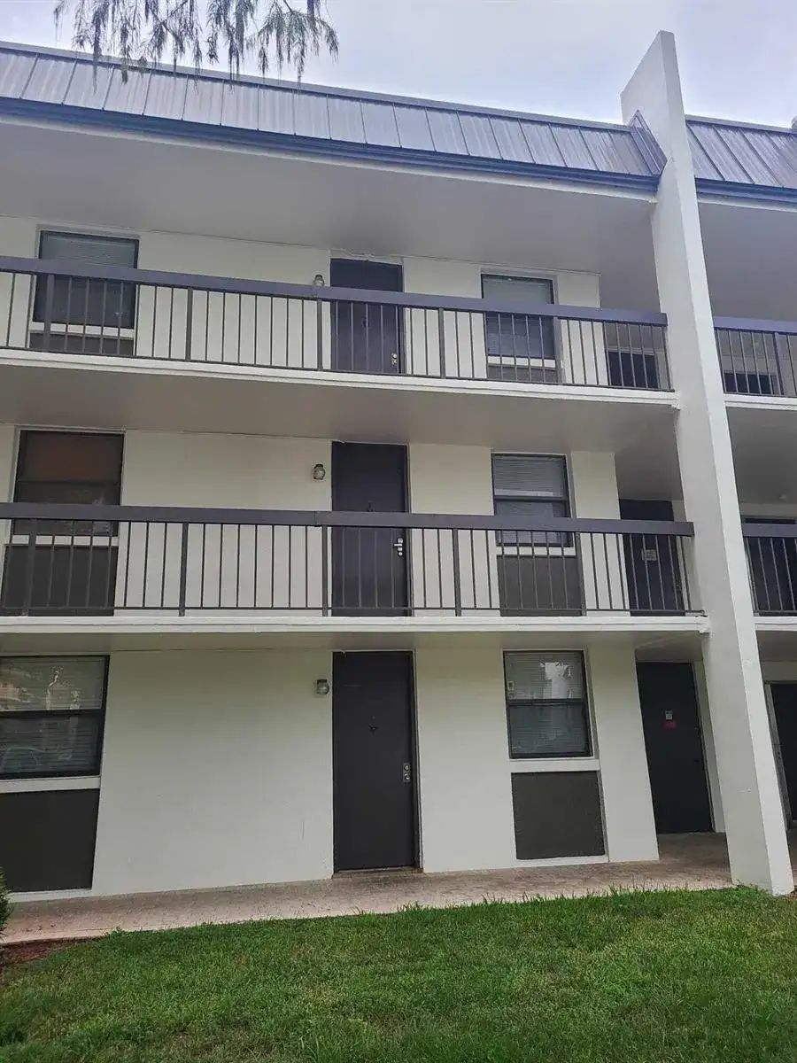8419 Forest Hills Drive # 105, Coral Springs FL 33065 photo 2