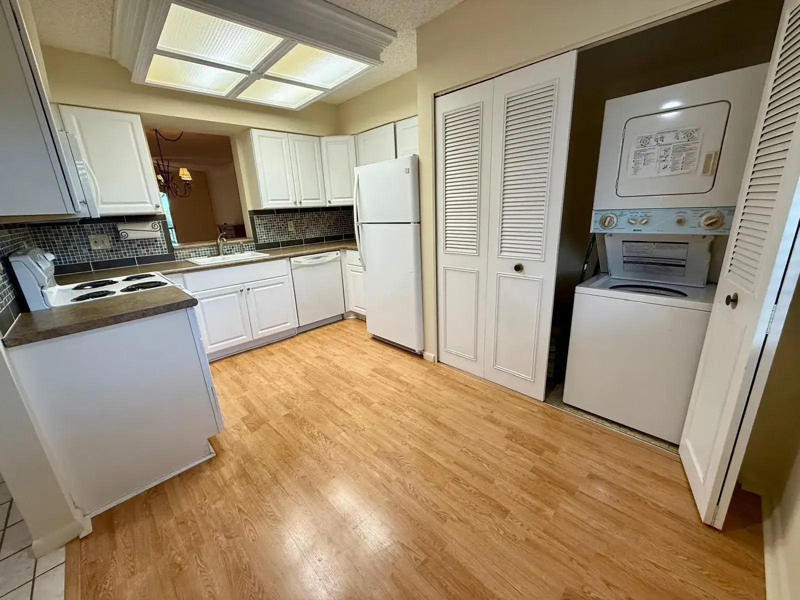 2212 S CYPRESS BEND Drive # 303, Pompano Beach FL 33069