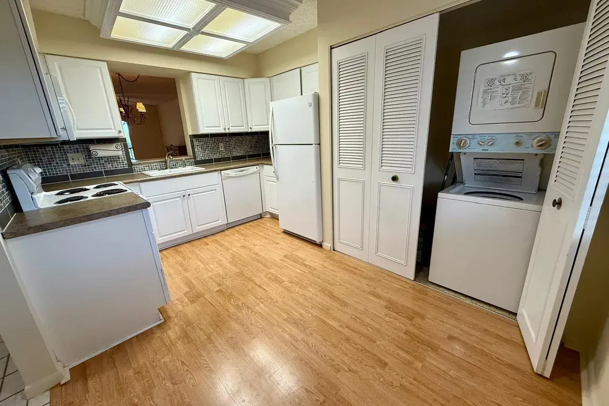 2212 S CYPRESS BEND Drive # 303, Pompano Beach FL 33069