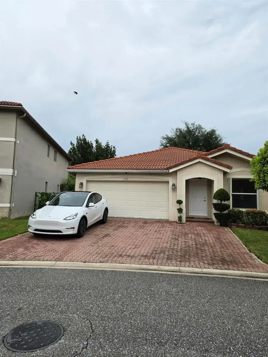 2106 LITTLE TORCH Street, Riviera Beach FL 33407 photo 2