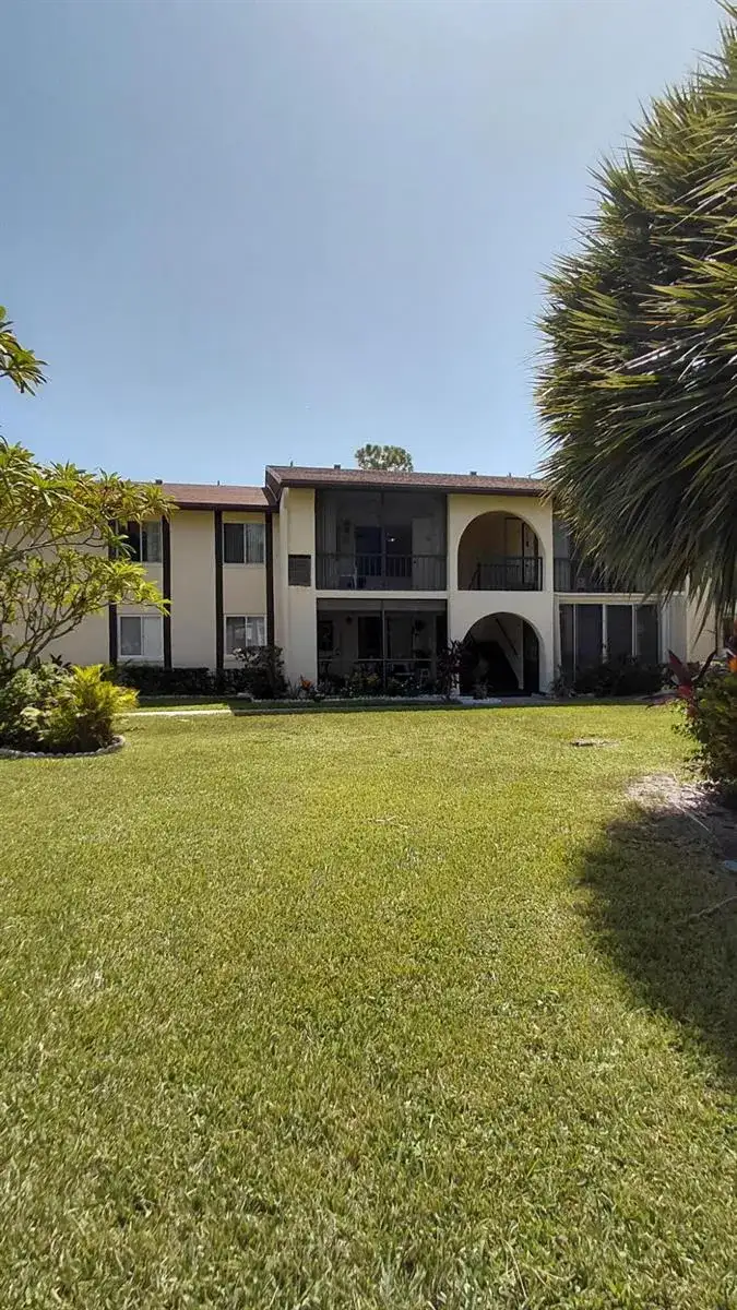5991 Whispering Pine Way # C2, FL 33463 photo 2