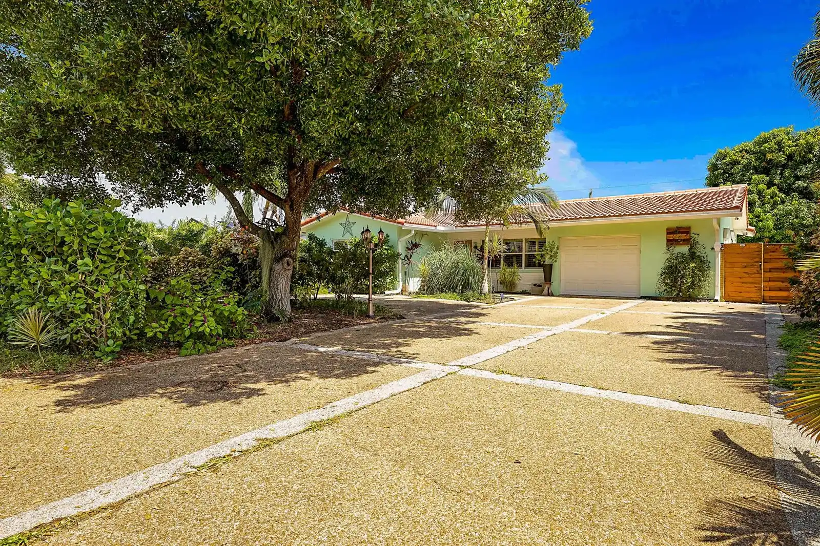 2242 NW 3rd Court, Boca Raton FL 33431