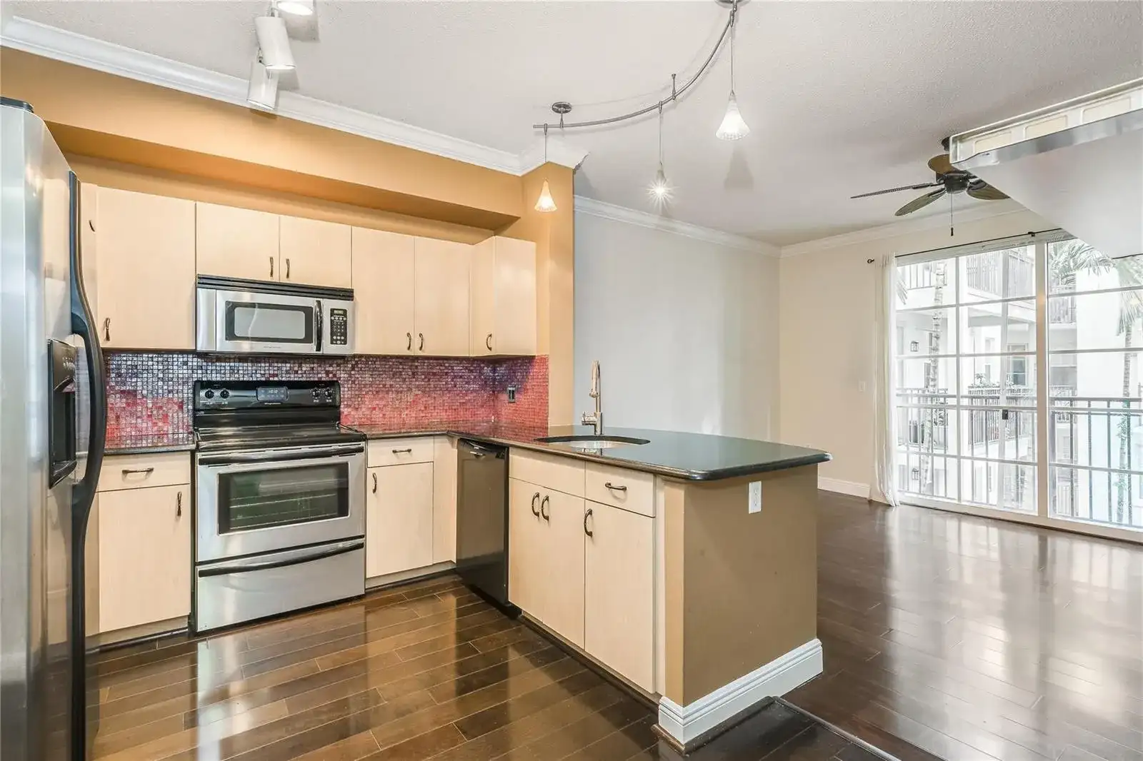 533 NE 3rd Avenue # 319, Fort Lauderdale FL 33301 photo 2