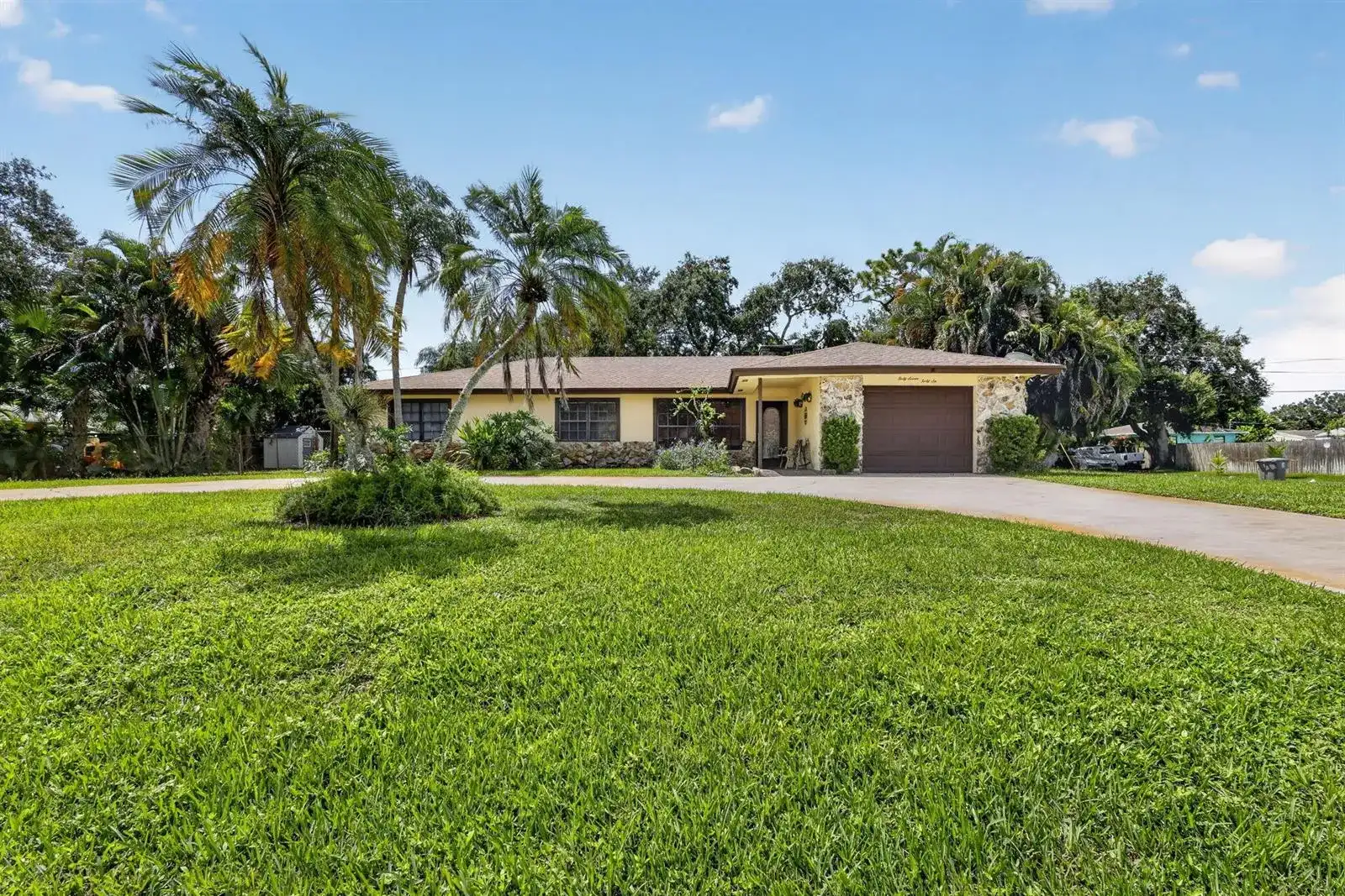 4746 CANAL Drive, Lake Worth FL 33463