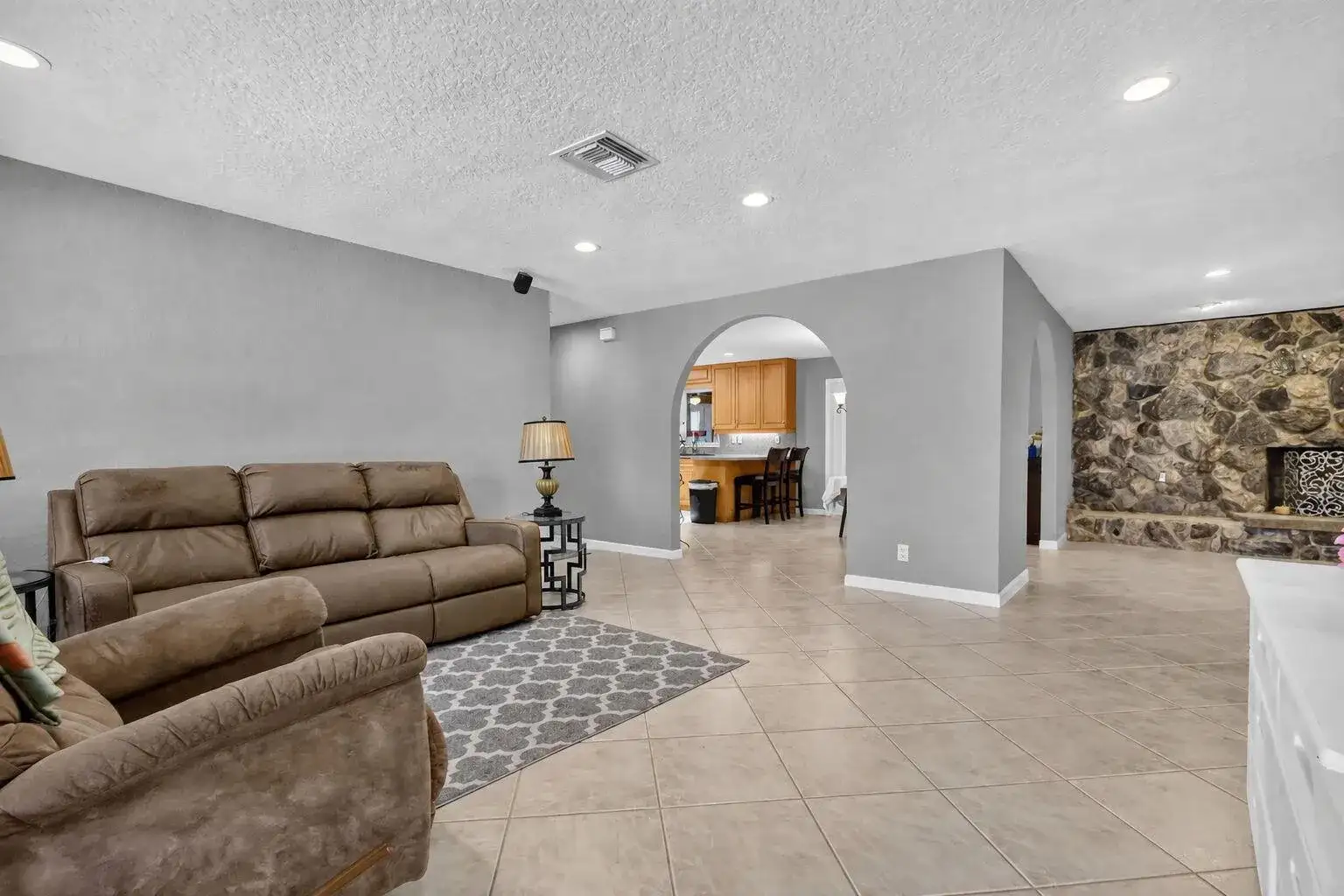 4746 CANAL Drive, Lake Worth FL 33463 photo 3
