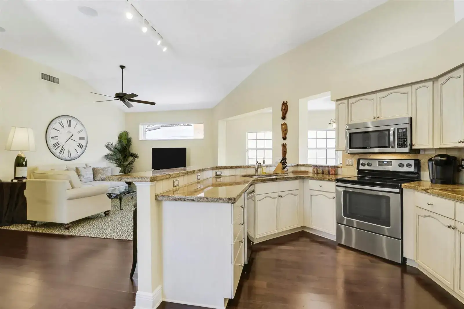 2189 Regents Boulevard, West Palm Beach FL 33409 photo 3