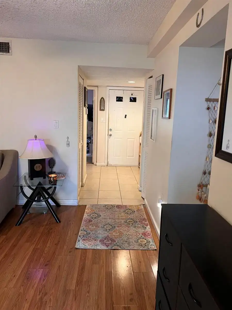 1103 Glenmoor Drive, West Palm Beach FL 33409 photo 3