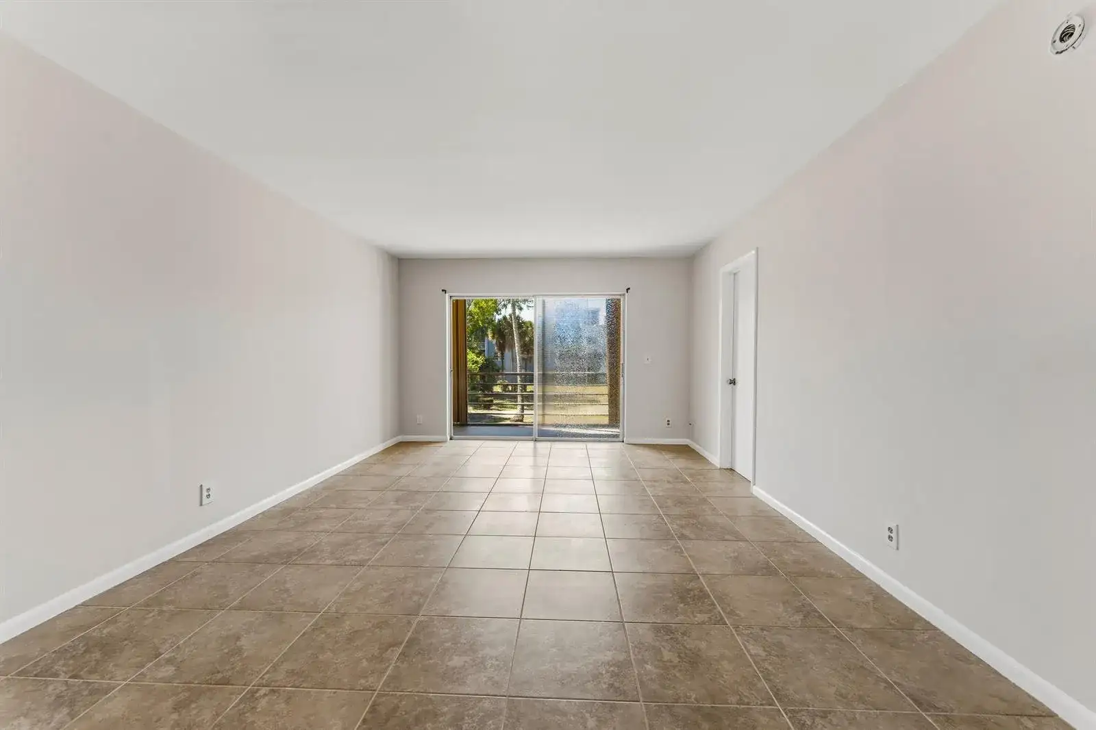 1638 EMBASSY Drive # 208, West Palm Beach FL 33401 photo 3