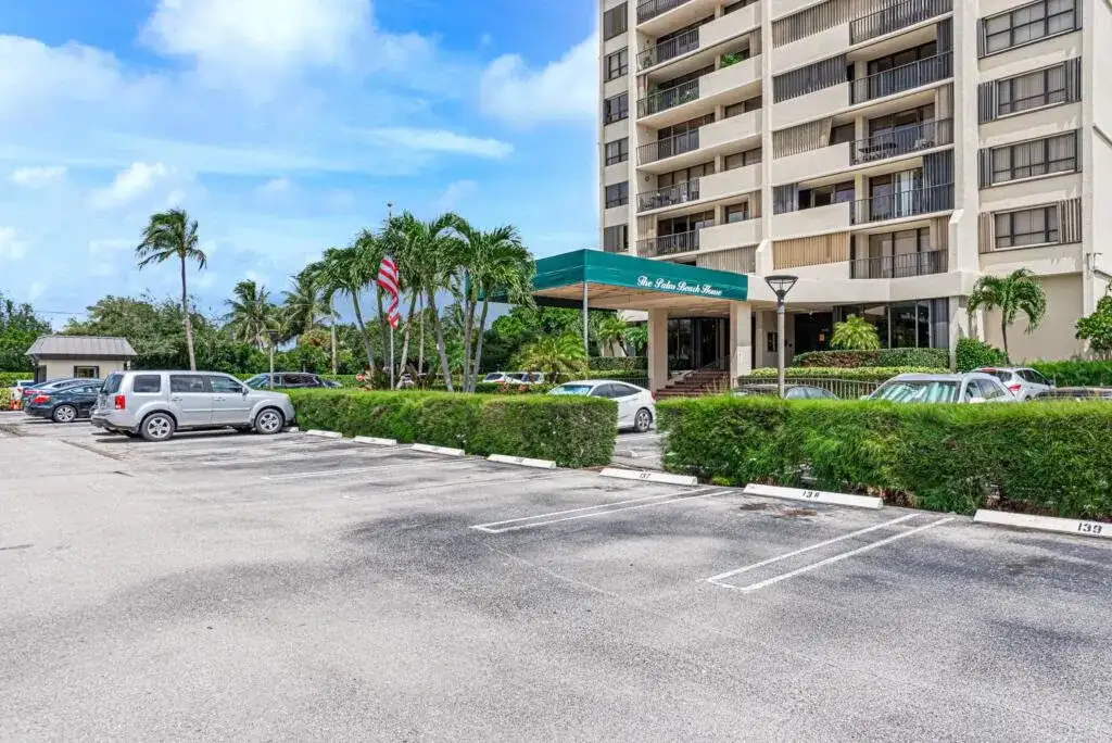 5600 N Flagler Drive # 203, West Palm Beach FL 33407 photo 4